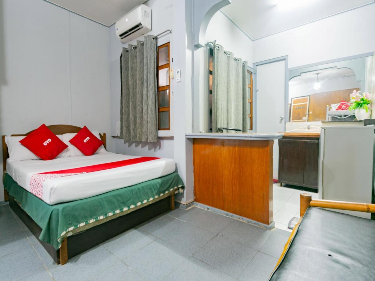 Oyo 722 Slouch Hat Inn Манила Экстерьер фото