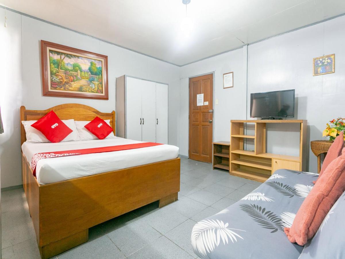 Oyo 722 Slouch Hat Inn Манила Экстерьер фото