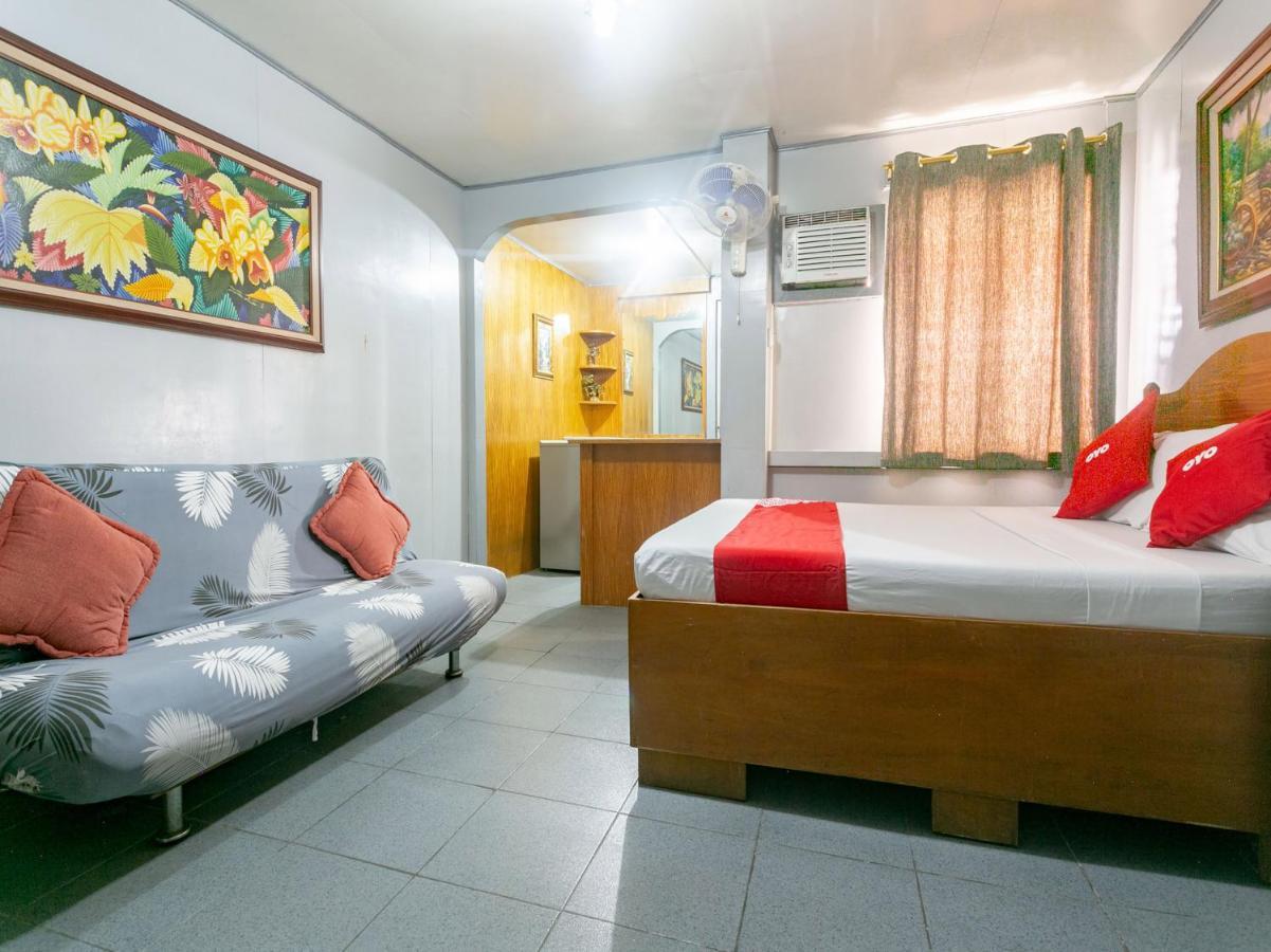 Oyo 722 Slouch Hat Inn Манила Экстерьер фото