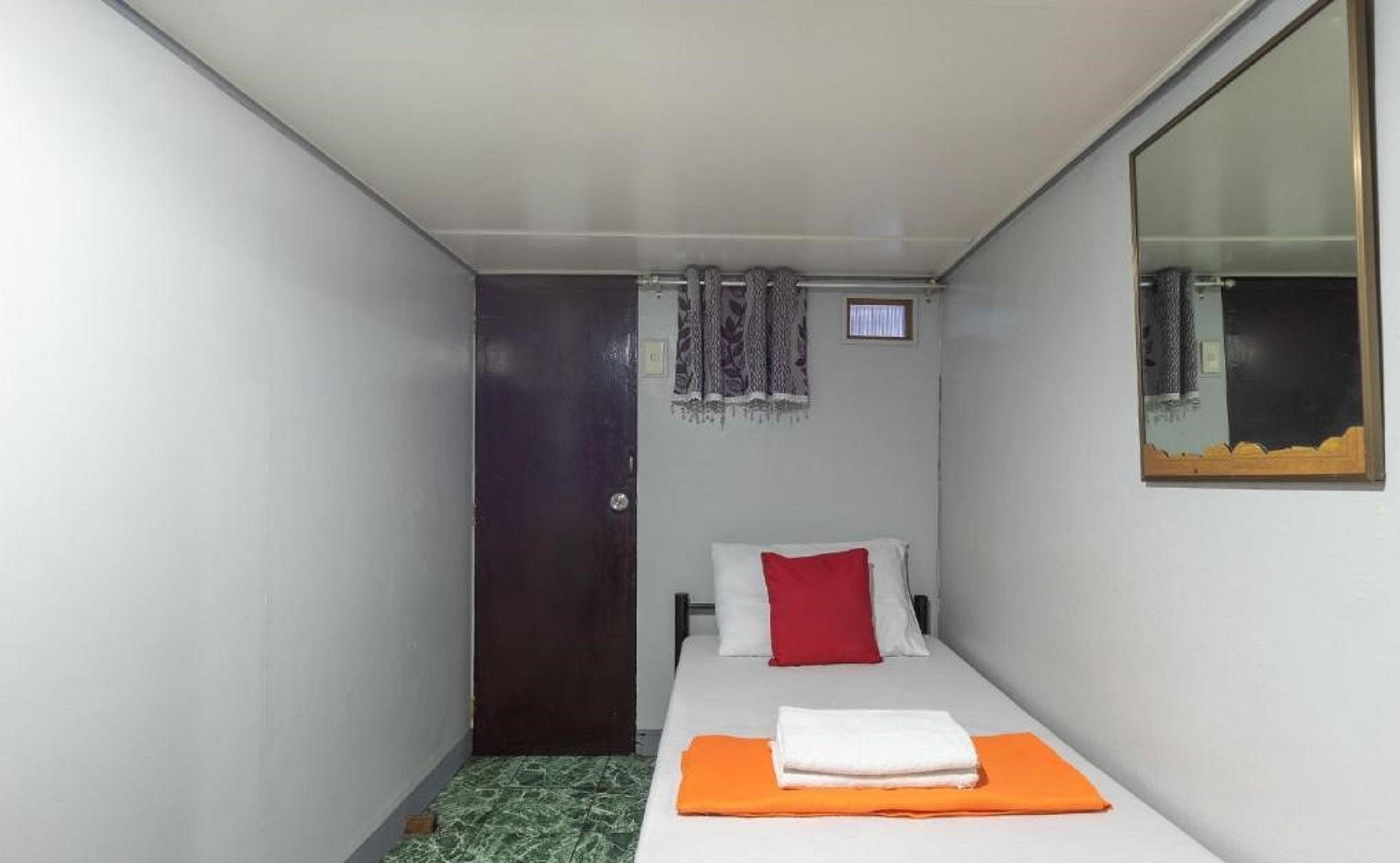 Oyo 722 Slouch Hat Inn Манила Экстерьер фото