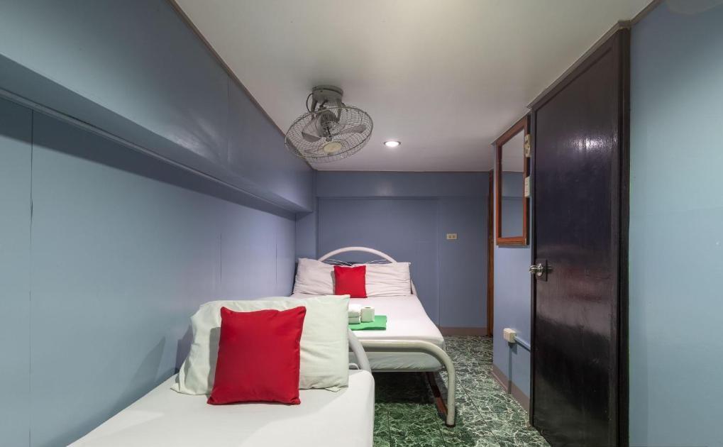 Oyo 722 Slouch Hat Inn Манила Экстерьер фото
